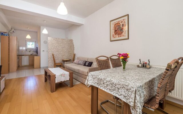 Amazing Apartment in Kastav With Jacuzzi, Wifi and 2 Bedrooms