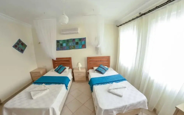 Villa Sunnyside by Lycia Collections