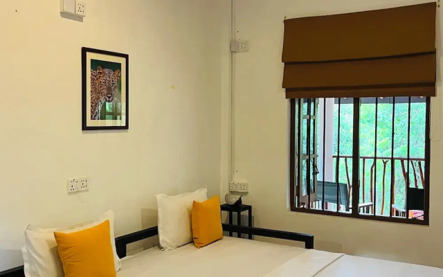 Funky Leopard Safari Lodge Bordering Yala National Park - Hostel