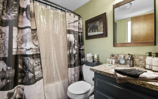 Birdhouse in Moonridge