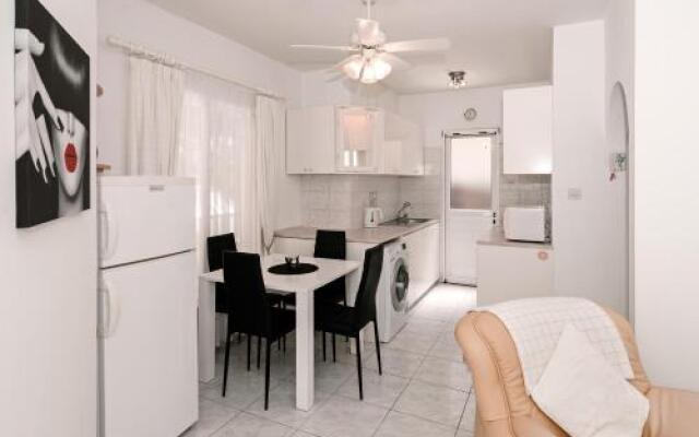 Sue's Apartment