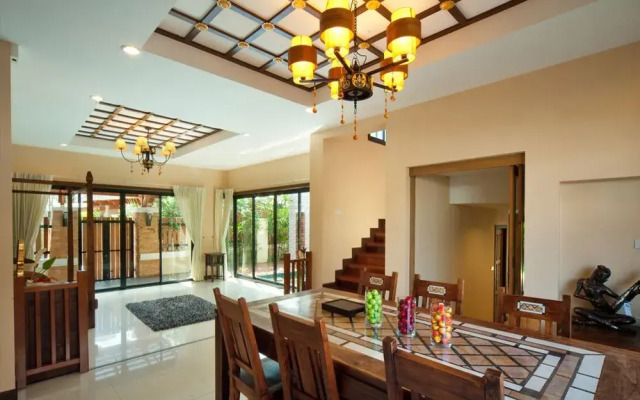 Natcha Pool Villa Pattaya