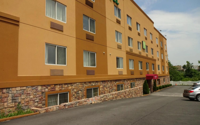 Sheridan Hotel
