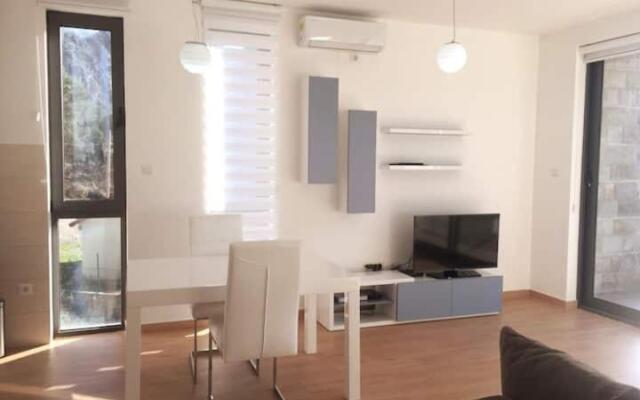 Peaceful flat with pool & great view in Risan! - View 9