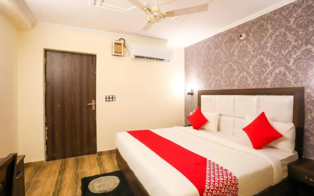 Hotel Lazeeno by OYO Rooms