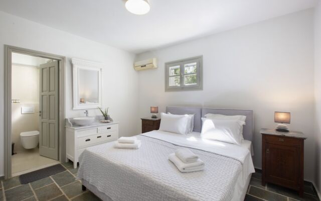 Seaview Villa by Villarentalsgr