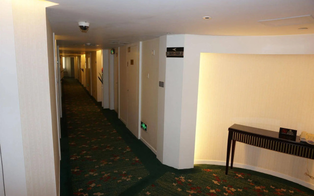 Imperial Traders Elong Hotel