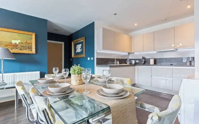 Kingsland High Street Apartment
