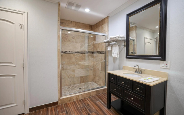 Motel 6 Tustin, CA – Orange County