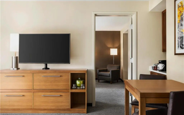 Hyatt Place Keystone / Dillon