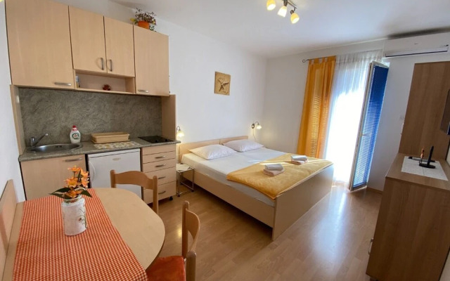 Lina - 30m From the Beach - SA5