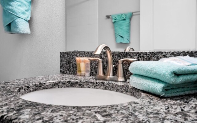 Vibrant Home With Spacious Pool!#6st5504