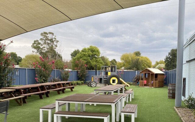 Tattersall's Hotel Blayney