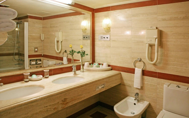 Katriya Hotel & Towers