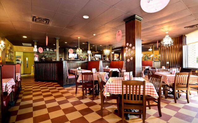 Ramada by Wyndham Arnprior