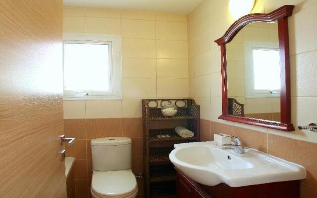 Nissi Luxury Villa