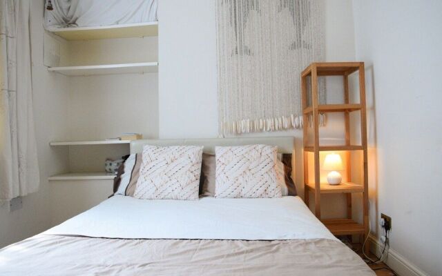 Central 2 Bedroom Pimlico Flat