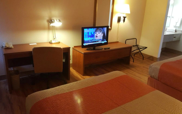 Motel 6 Maryland Heights, MO