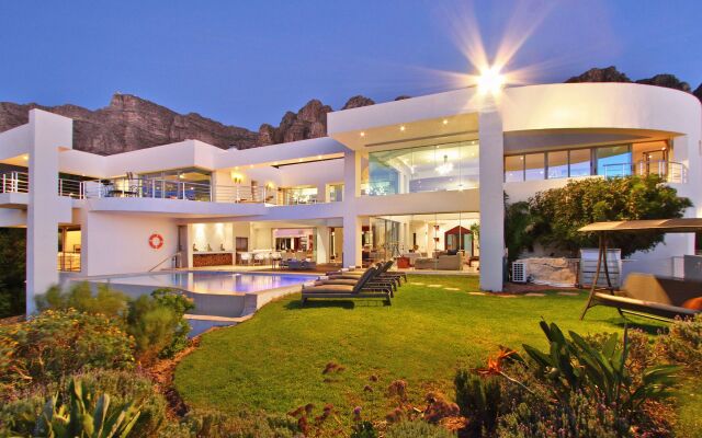 Hollywood Mansion