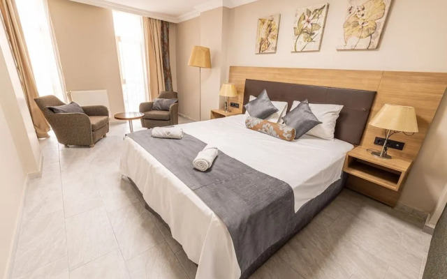 Blue Park Hotel