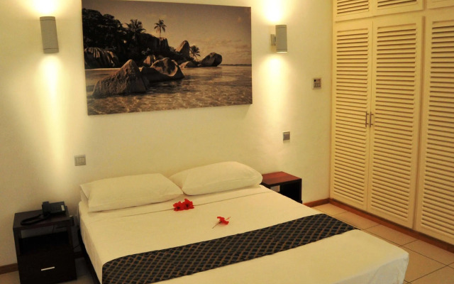 Luxury apartment on Eden Island