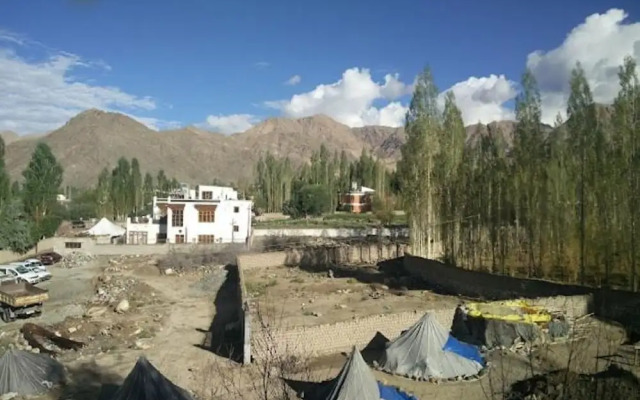 Hotel Ladakh Marvel