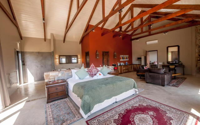 Tamodi Lodge and Stables