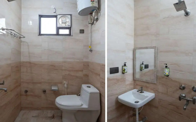 Capital O 75020 Noida Stay 62