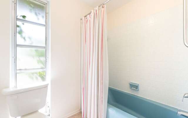 Nantucket Home, 2 Bedrooms, Private Pool, Fenced Yard, Sleeps 6