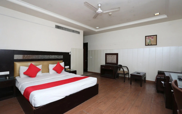 The Grand Hotel by OYO Rooms
