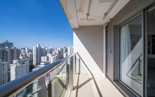 Tyms 2BR 1BA Apt Xujiahui Metro