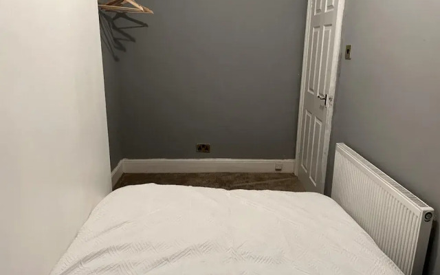Smethwick/uk/2 Bedroom House/tv/wifi