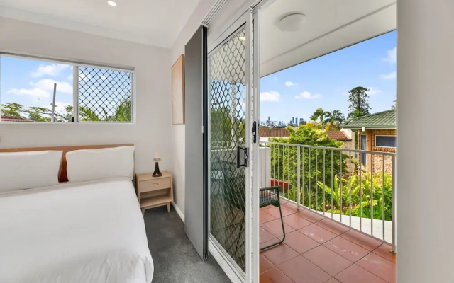 Tranquil 3-bed Unit With Lush Garden Views