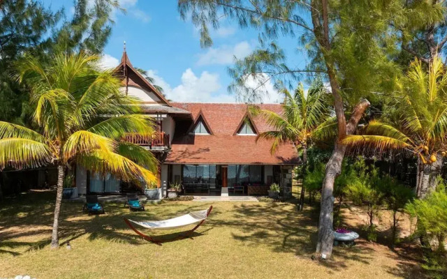 Sankhara Beachfront Villas