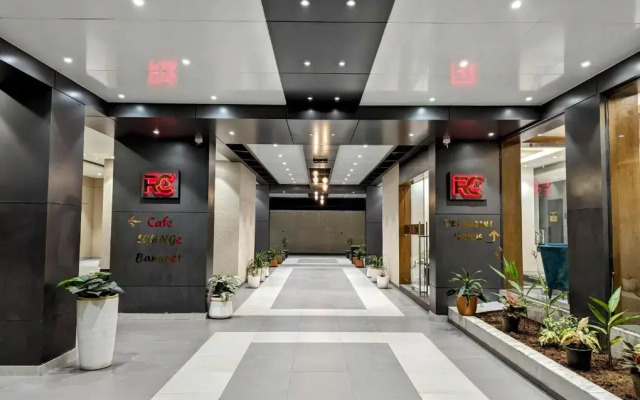 Hotel Red Chillee Restro