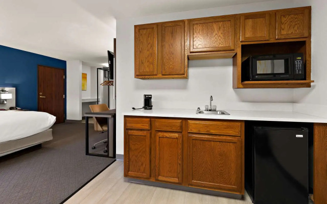 Comfort Inn & Suites