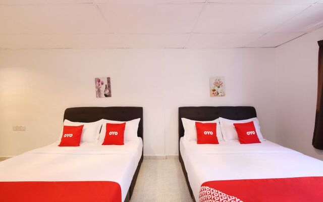 OYO 1132 Azimaju Guesthouse