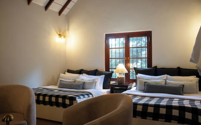 Tathya Hills - Luxe Garden Retreat