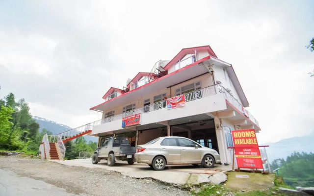 The Pine Stay by OYO Rooms