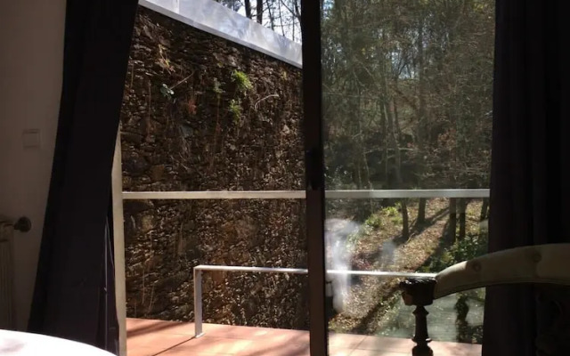 Liiiving in Caminha Oak Tree Chill House