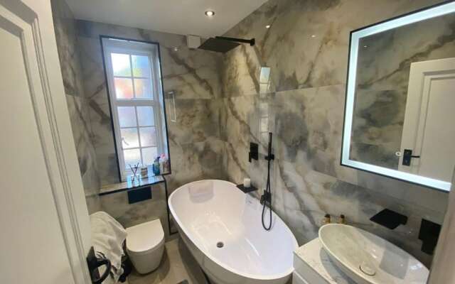 Beautiful and Modern Apartment in North London, UK