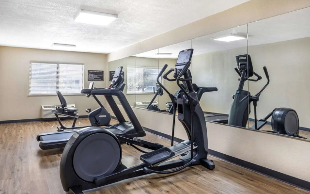 Sleep Inn & Suites Salina I-135