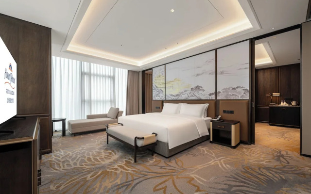 Howard Johnson By Wyndham Guotou Plaza Zigong