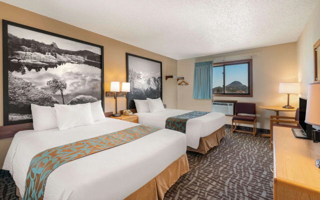 Super 8 By Wyndham Hill City/Mt Rushmore/ Area