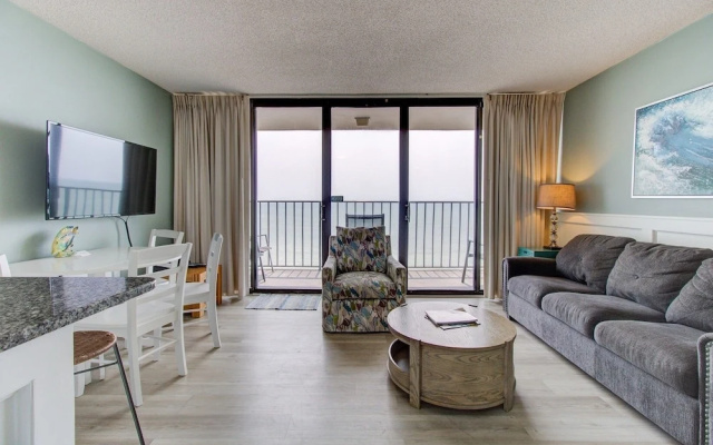 1104 Starfish Room by Atlantic Towers