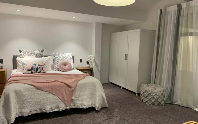 SEAduction Luxury Apartment