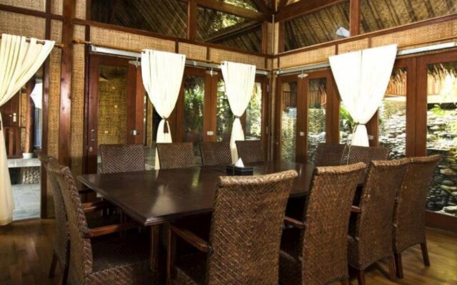 Kampung Sampireun Resort & Spa