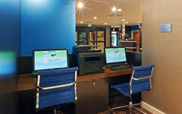 Courtyard Boulder Longmont