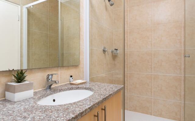 Quayside 708 - Adults Only