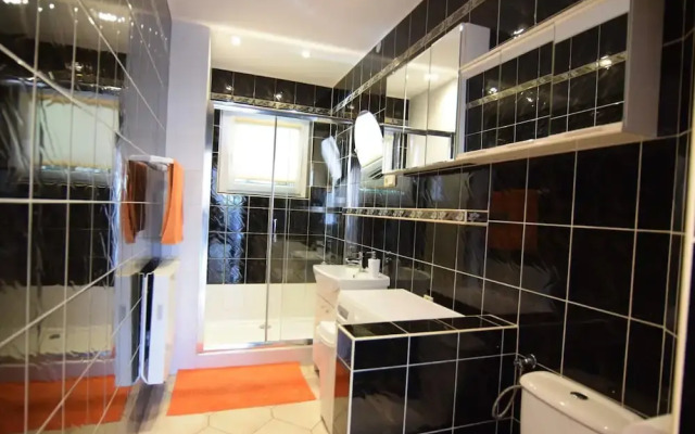 Holiday Apartment With Garden in Choczewo